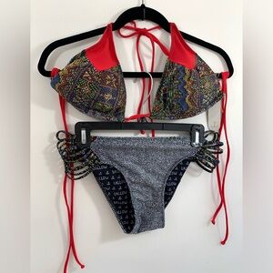 Tallow printed triangle bikini multiple colors.Size 6 New with the tags.Pretty❤️